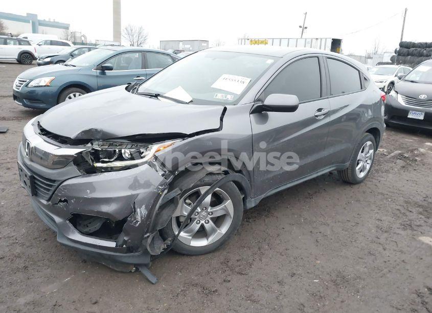 Photo 2 of 2019 Honda Hr-v LX (VIN 3CZRU6H30KG730089)