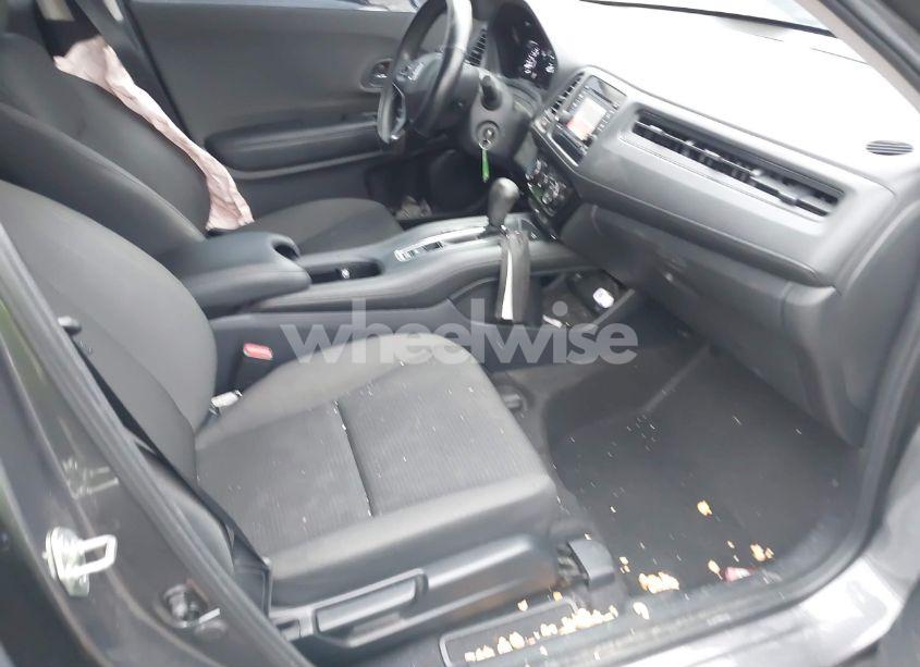 Photo 5 of 2019 Honda Hr-v LX (VIN 3CZRU6H30KG730089)