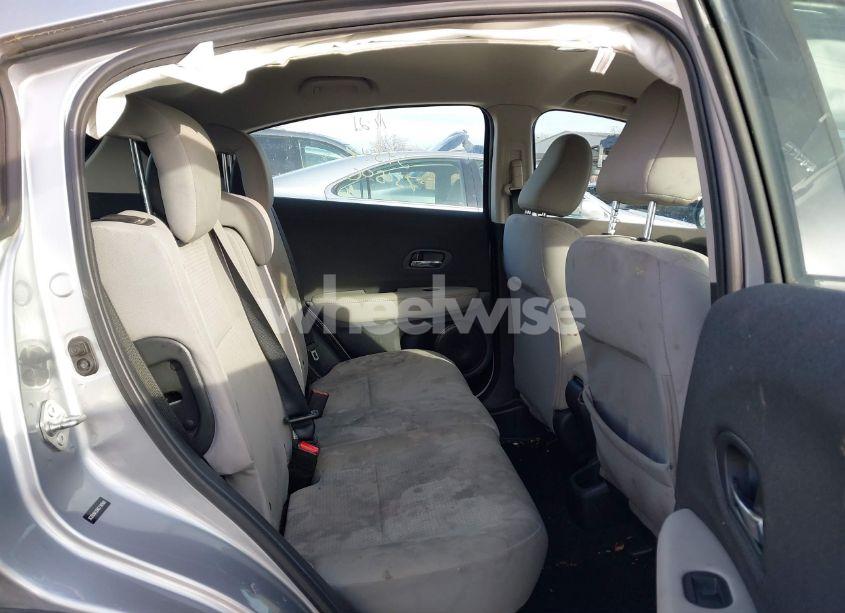 Photo 8 of 2019 Honda Hr-v LX (VIN 3CZRU6H30KG730500)