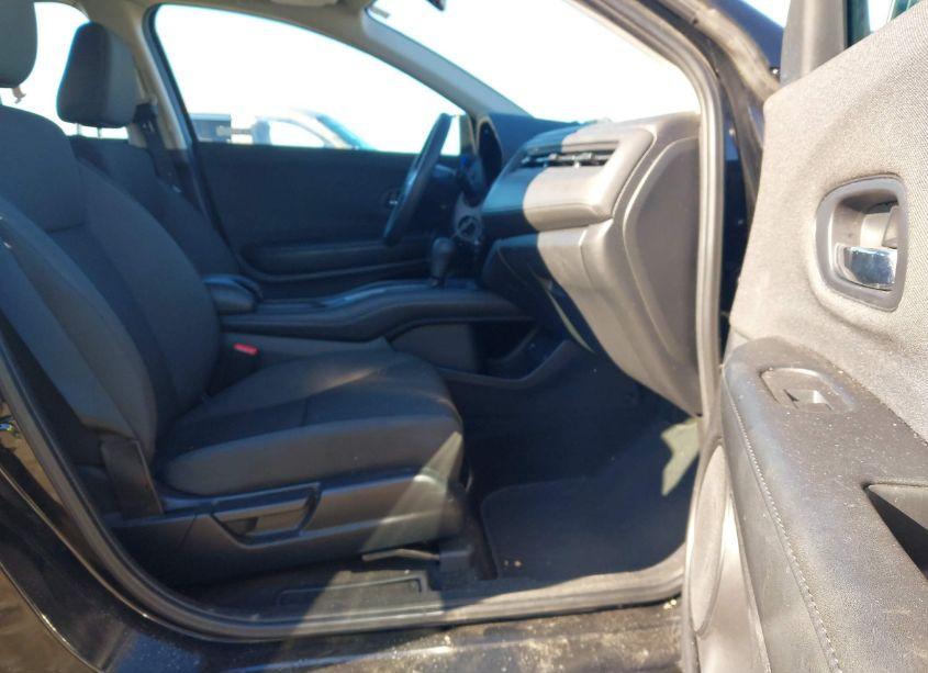 Photo 5 of 2019 Honda Hr-v LX (VIN 3CZRU6H30KG733090)