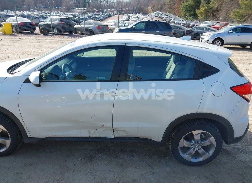 Photo 14 of 2019 Honda Hr-v LX (VIN 3CZRU6H30KM708076)