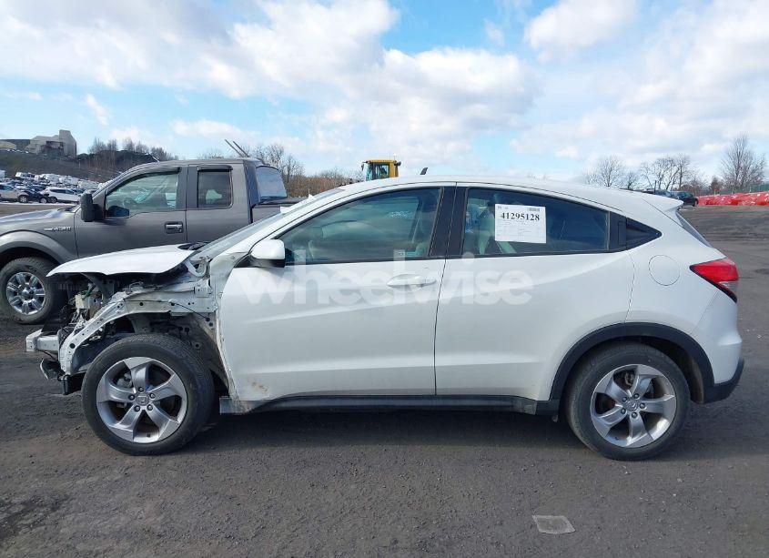 Photo 14 of 2020 Honda Hr-v AWD LX (VIN 3CZRU6H30LM702327)