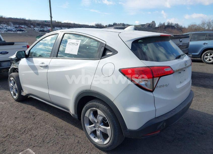 Photo 3 of 2020 Honda Hr-v AWD LX (VIN 3CZRU6H30LM702327)