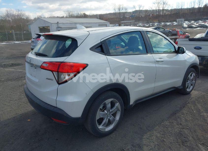 Photo 4 of 2020 Honda Hr-v AWD LX (VIN 3CZRU6H30LM702327)