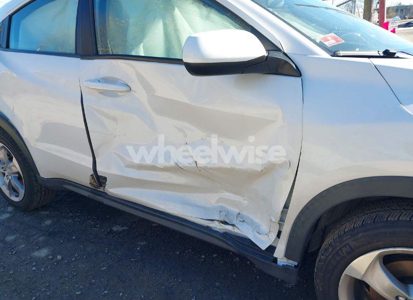 Photo 6 of 2022 Honda Hr-v AWD LX (VIN 3CZRU6H30NM732687)