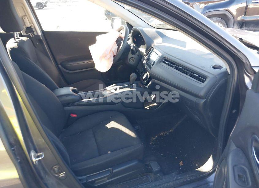 Photo 5 of 2017 Honda Hr-v LX (VIN 3CZRU6H31HG701063)