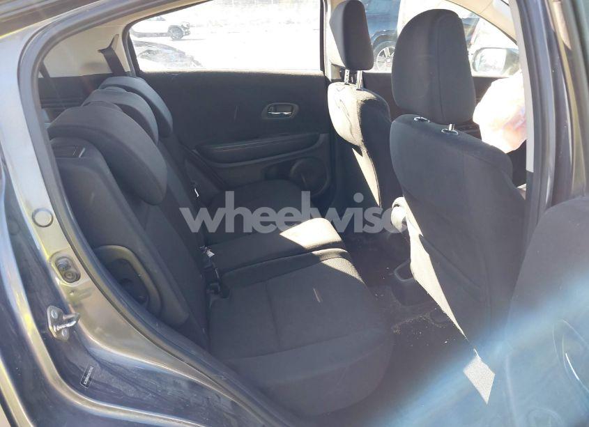 Photo 8 of 2017 Honda Hr-v LX (VIN 3CZRU6H31HG701063)