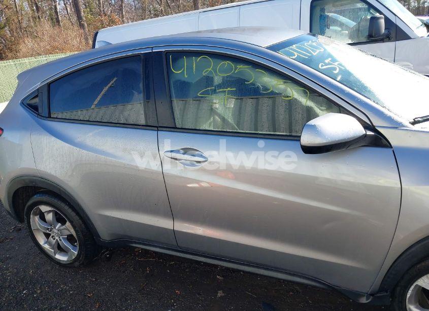 Photo 13 of 2017 Honda Hr-v LX (VIN 3CZRU6H31HG706523)