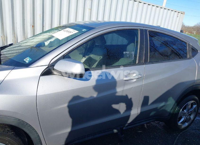 Photo 14 of 2017 Honda Hr-v LX (VIN 3CZRU6H31HG706523)