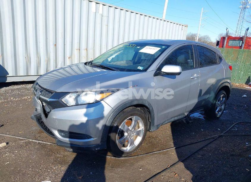 Photo 2 of 2017 Honda Hr-v LX (VIN 3CZRU6H31HG706523)