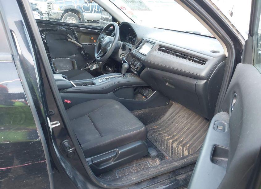 Photo 5 of 2017 Honda Hr-v LX (VIN 3CZRU6H31HM706376)