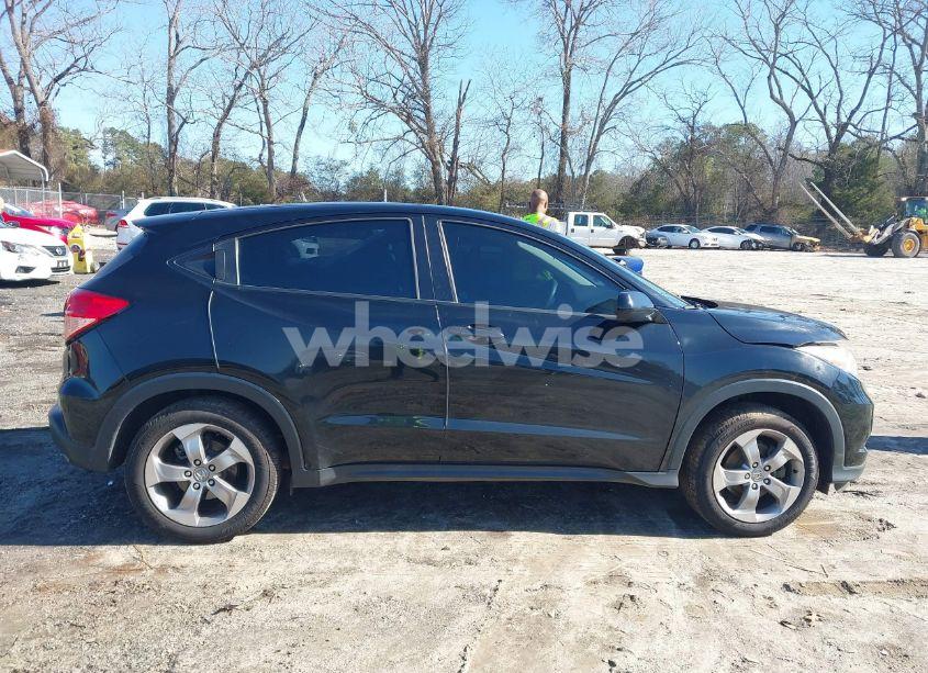 Photo 13 of 2018 Honda Hr-v LX (VIN 3CZRU6H31JG721495)