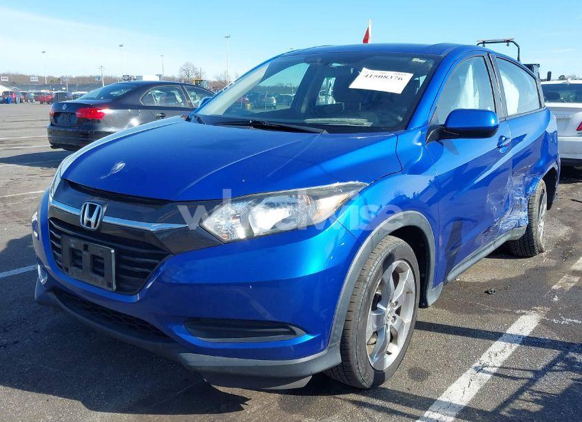 Photo 2 of 2018 Honda Hr-v LX (VIN 3CZRU6H31JG727555)