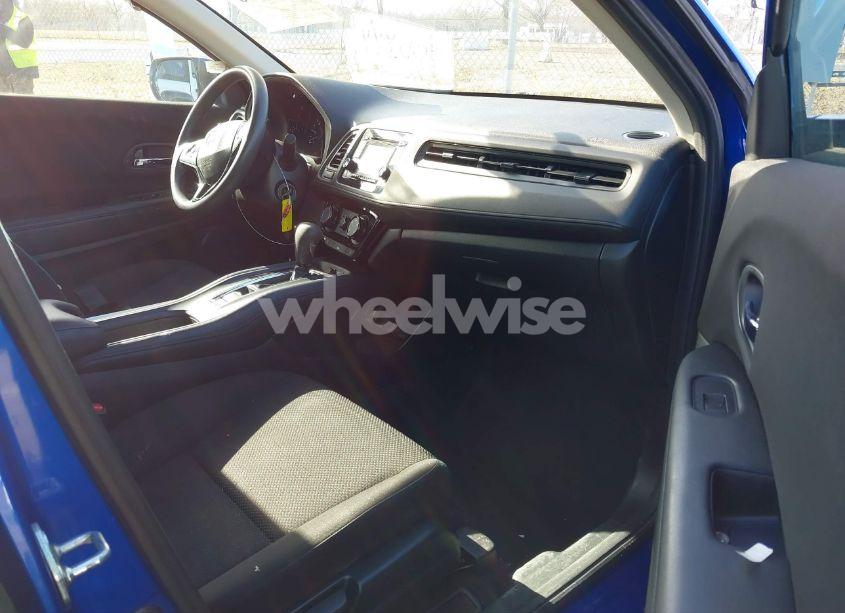 Photo 5 of 2018 Honda Hr-v LX (VIN 3CZRU6H31JG727555)