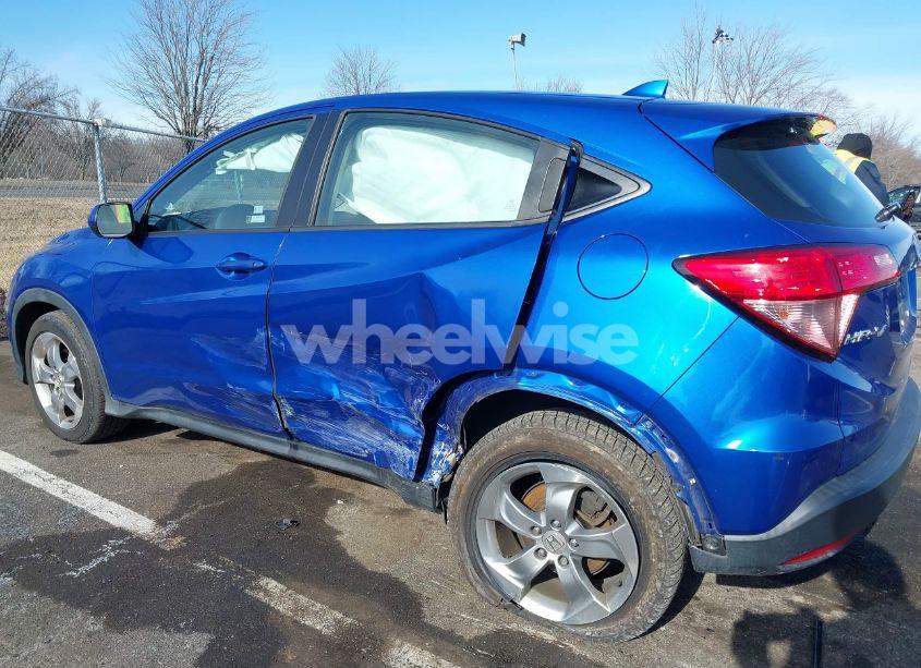 Photo 6 of 2018 Honda Hr-v LX (VIN 3CZRU6H31JG727555)