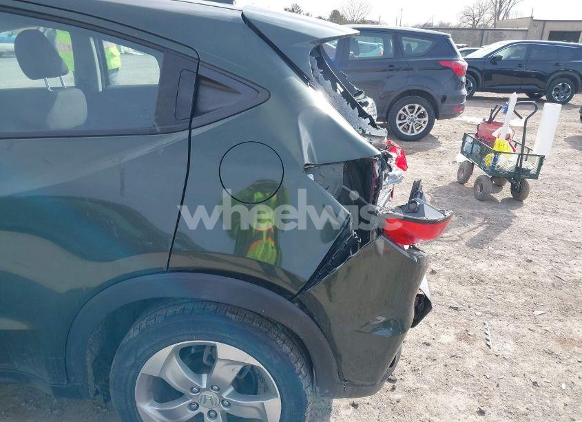 Photo 6 of 2018 Honda Hr-v LX (VIN 3CZRU6H31JM703564)