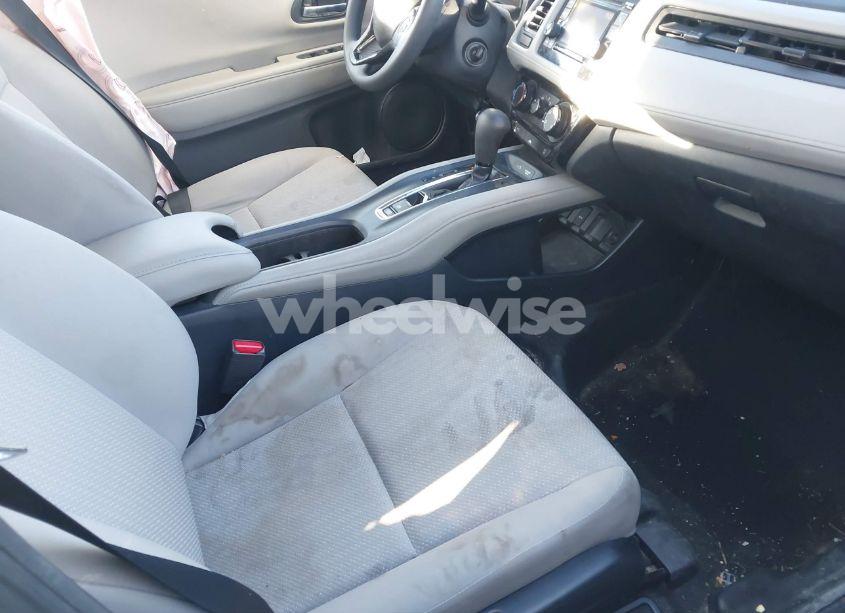 Photo 5 of 2018 Honda Hr-v LX (VIN 3CZRU6H31JM706867)