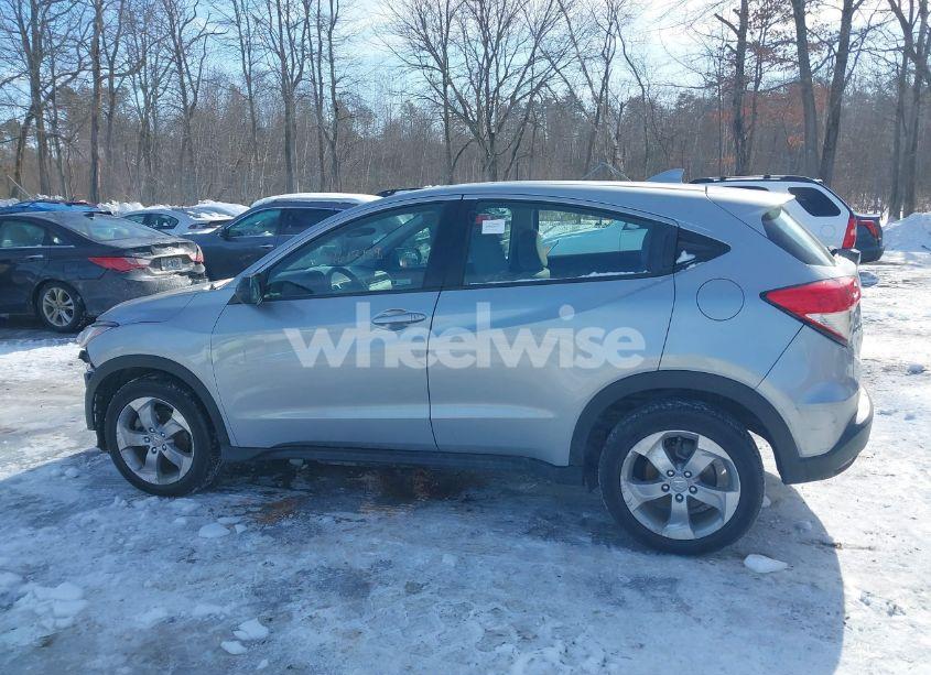 Photo 14 of 2019 Honda Hr-v LX (VIN 3CZRU6H31KG701054)