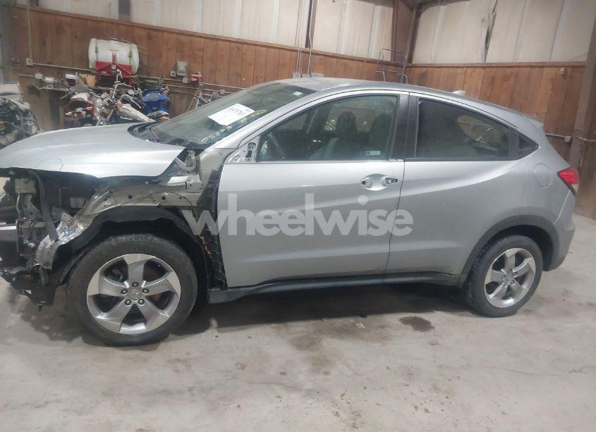 Photo 14 of 2019 Honda Hr-v LX (VIN 3CZRU6H31KG708408)