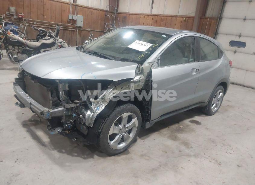 Photo 2 of 2019 Honda Hr-v LX (VIN 3CZRU6H31KG708408)