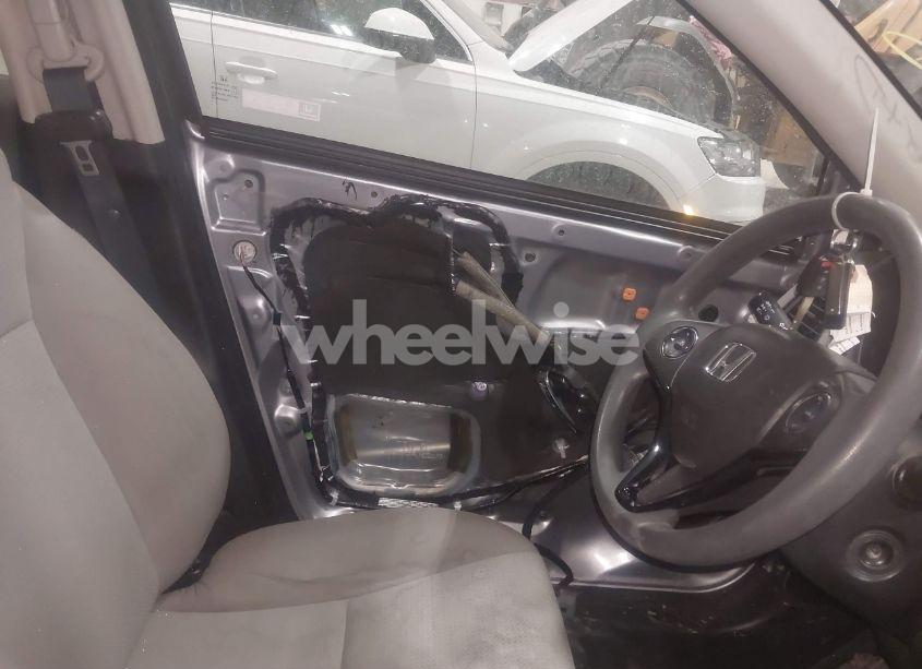 Photo 20 of 2019 Honda Hr-v LX (VIN 3CZRU6H31KG708408)