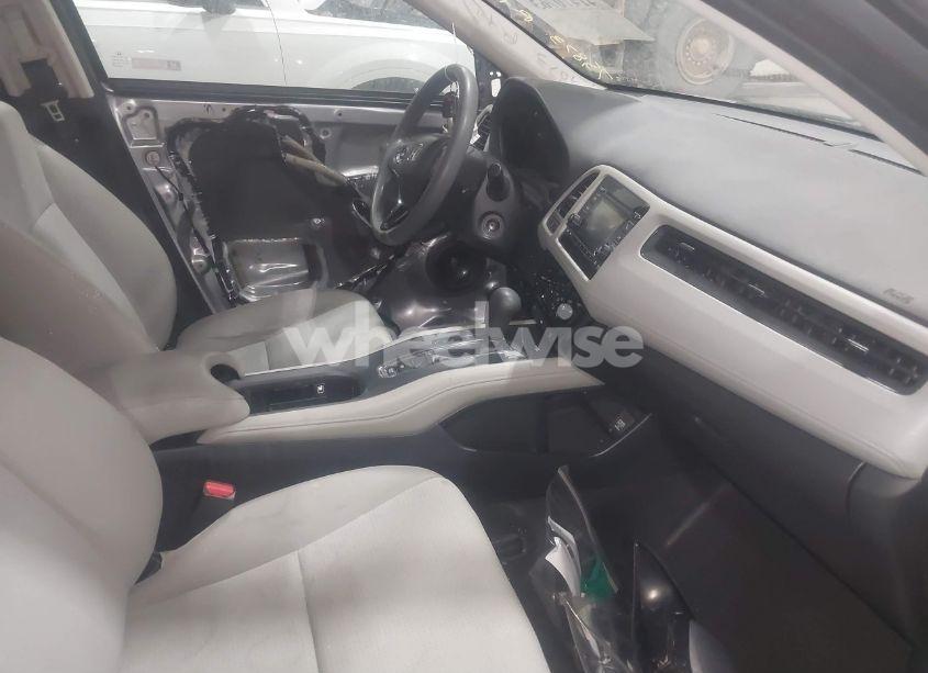 Photo 5 of 2019 Honda Hr-v LX (VIN 3CZRU6H31KG708408)