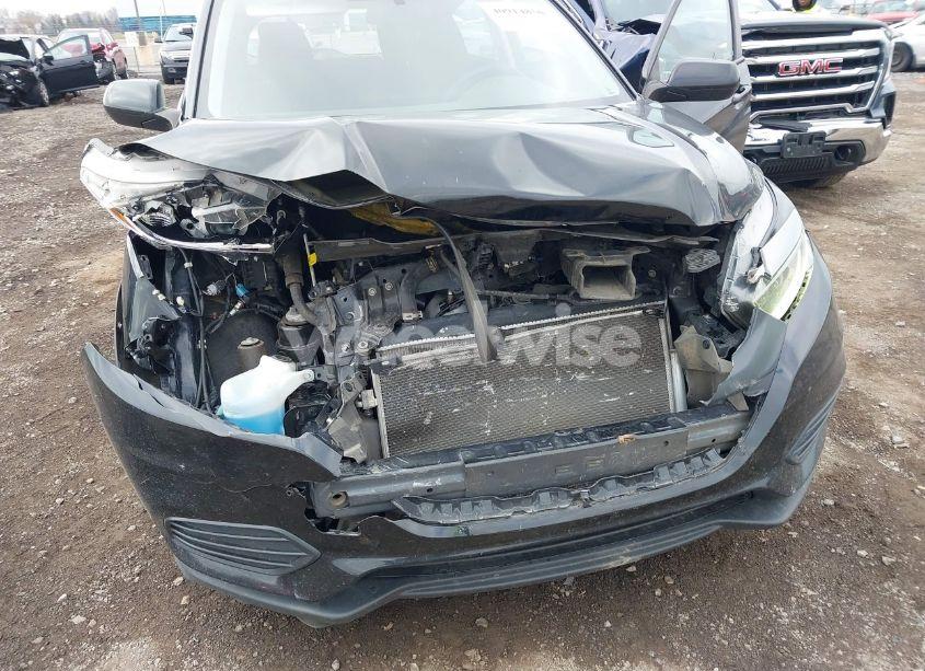 Photo 6 of 2019 Honda Hr-v LX (VIN 3CZRU6H31KG721742)