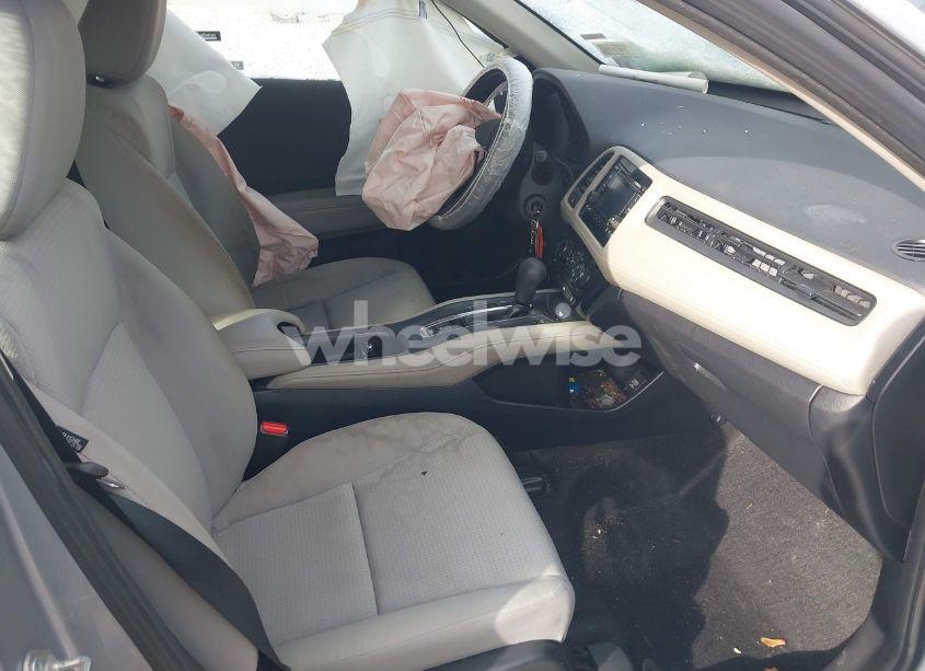 Photo 5 of 2019 Honda Hr-v LX (VIN 3CZRU6H31KG728402)