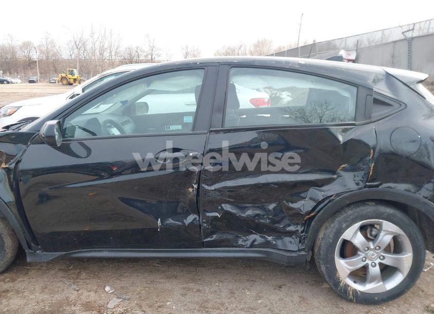 Photo 14 of 2019 Honda Hr-v LX (VIN 3CZRU6H31KG734040)