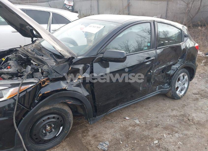 Photo 6 of 2019 Honda Hr-v LX (VIN 3CZRU6H31KG734040)