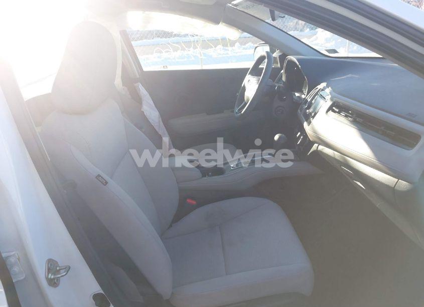 Photo 5 of 2020 Honda Hr-v AWD LX (VIN 3CZRU6H31LM703972)