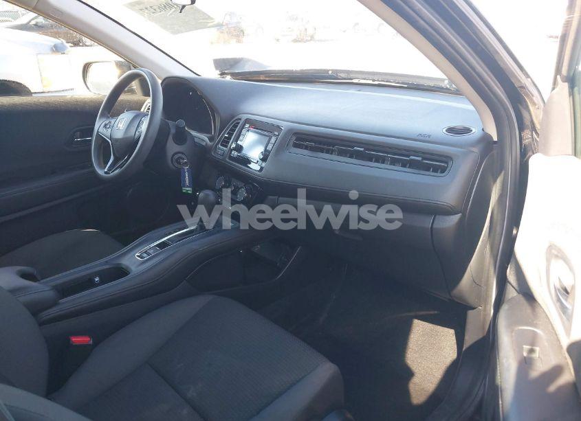 Photo 5 of 2020 Honda Hr-v AWD LX (VIN 3CZRU6H31LM717435)