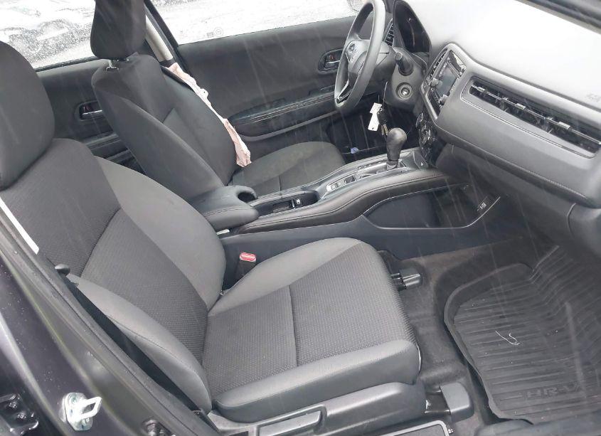 Photo 5 of 2022 Honda Hr-v AWD LX (VIN 3CZRU6H31NM714019)