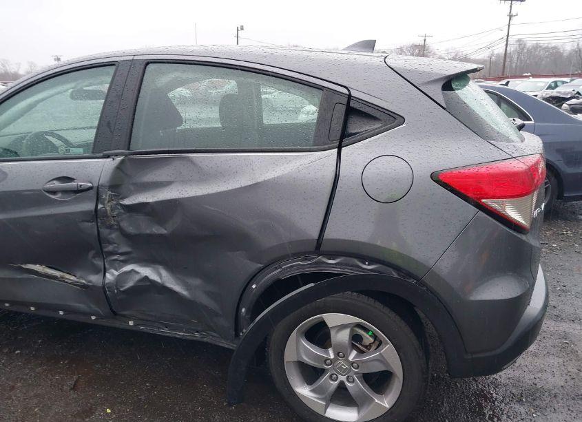 Photo 6 of 2022 Honda Hr-v AWD LX (VIN 3CZRU6H31NM714019)