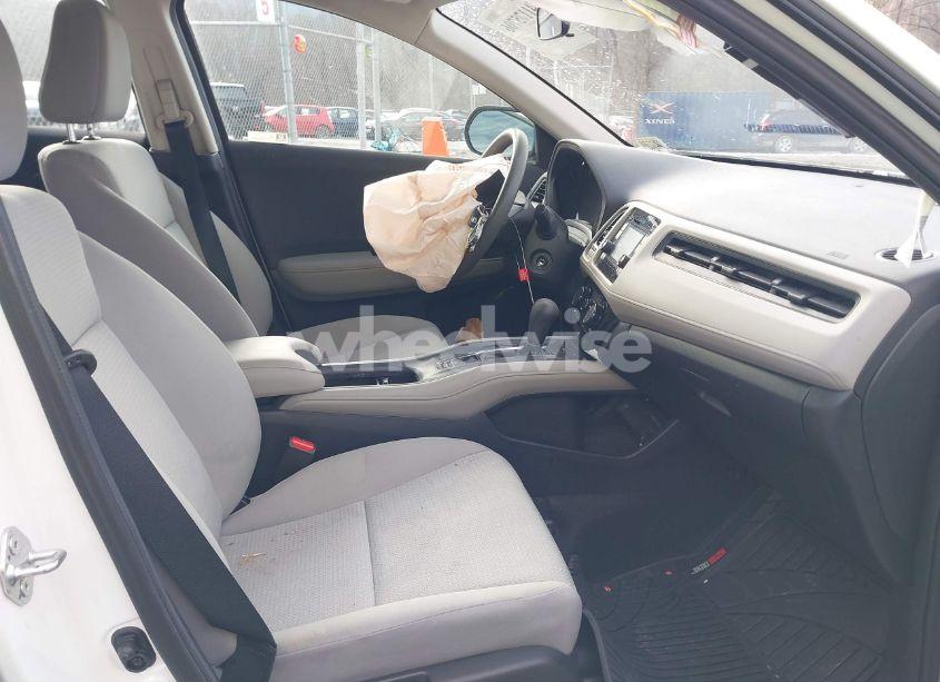 Photo 5 of 2022 Honda Hr-v AWD LX (VIN 3CZRU6H31NM724243)