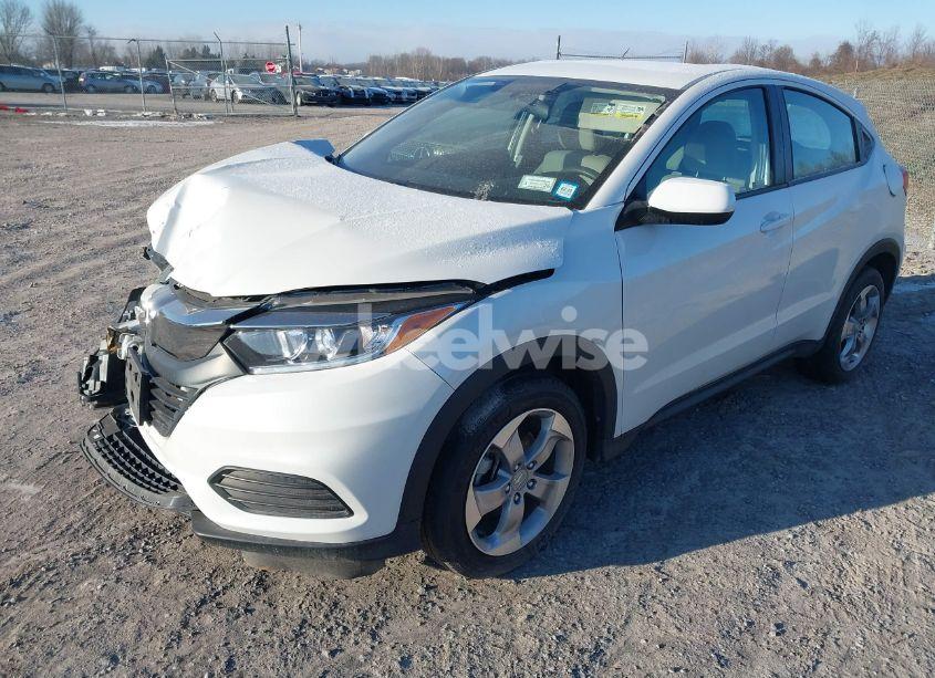 Photo 2 of 2022 Honda Hr-v AWD LX (VIN 3CZRU6H31NM742290)