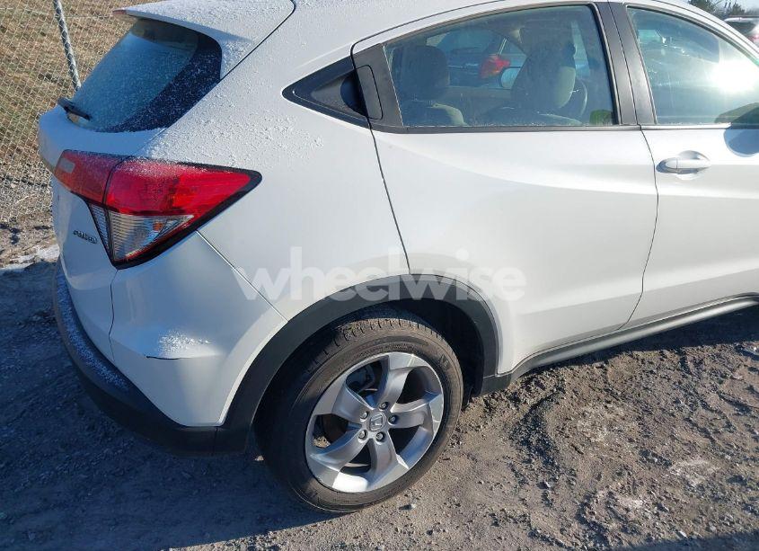 Photo 4 of 2022 Honda Hr-v AWD LX (VIN 3CZRU6H31NM742290)