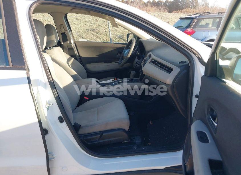 Photo 5 of 2022 Honda Hr-v AWD LX (VIN 3CZRU6H31NM742290)