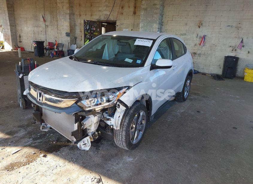 Photo 2 of 2022 Honda Hr-v AWD LX (VIN 3CZRU6H31NM776195)