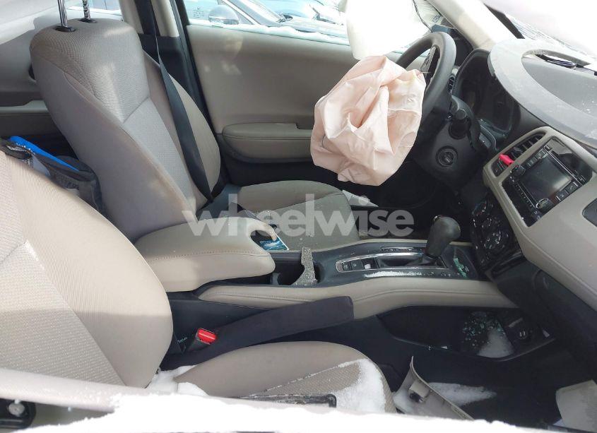 Photo 5 of 2016 Honda Hr-v LX (VIN 3CZRU6H32GM749235)