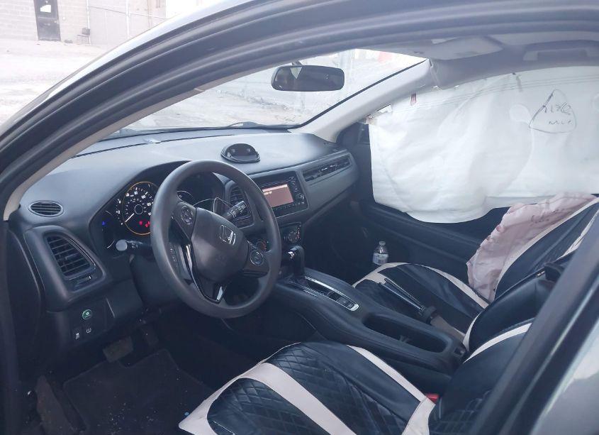 Photo 5 of 2017 Honda Hr-v LX (VIN 3CZRU6H32HM730413)