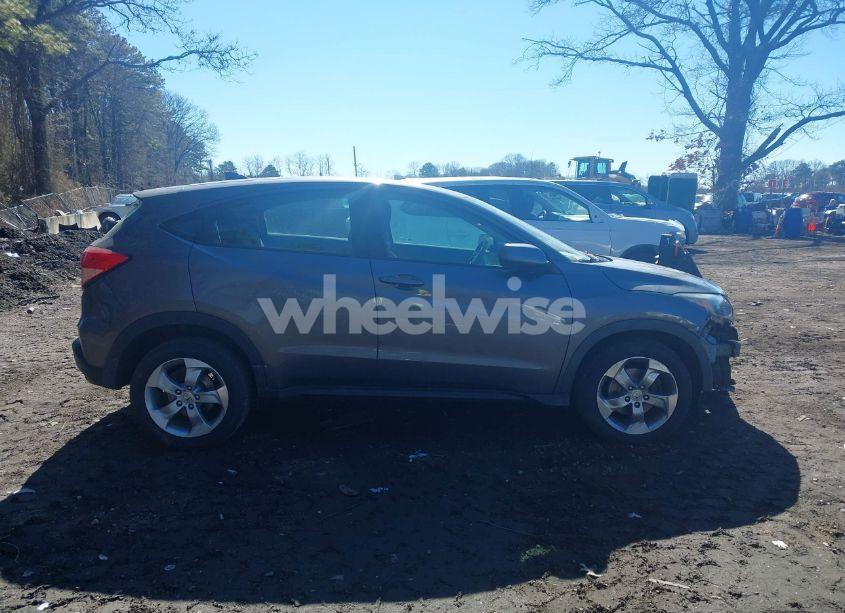 Photo 13 of 2018 Honda Hr-v LX (VIN 3CZRU6H32JG704088)