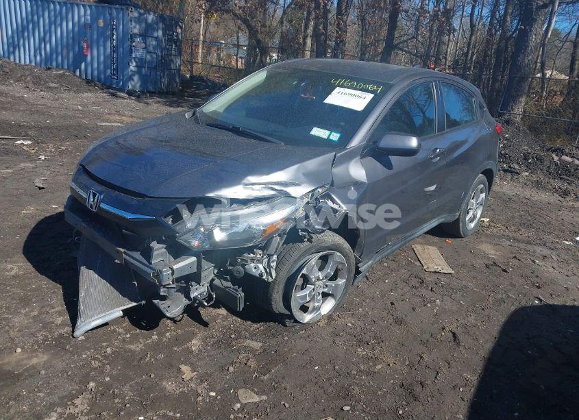 Photo 2 of 2018 Honda Hr-v LX (VIN 3CZRU6H32JG704088)