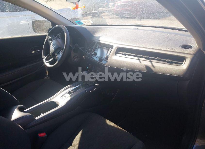 Photo 5 of 2018 Honda Hr-v LX (VIN 3CZRU6H32JG704088)