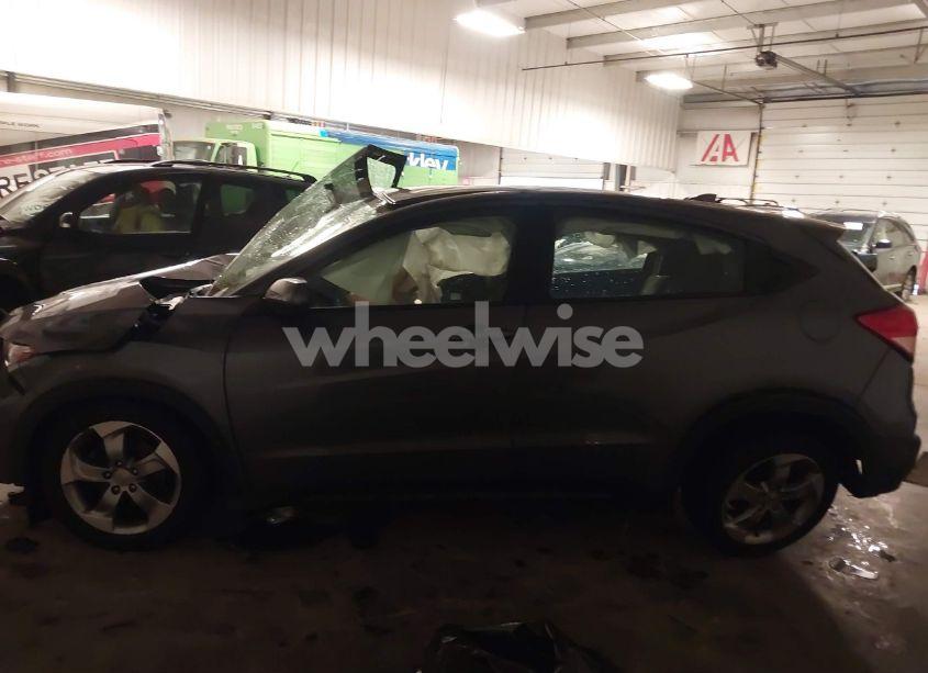 Photo 15 of 2018 Honda Hr-v LX (VIN 3CZRU6H32JG706746)