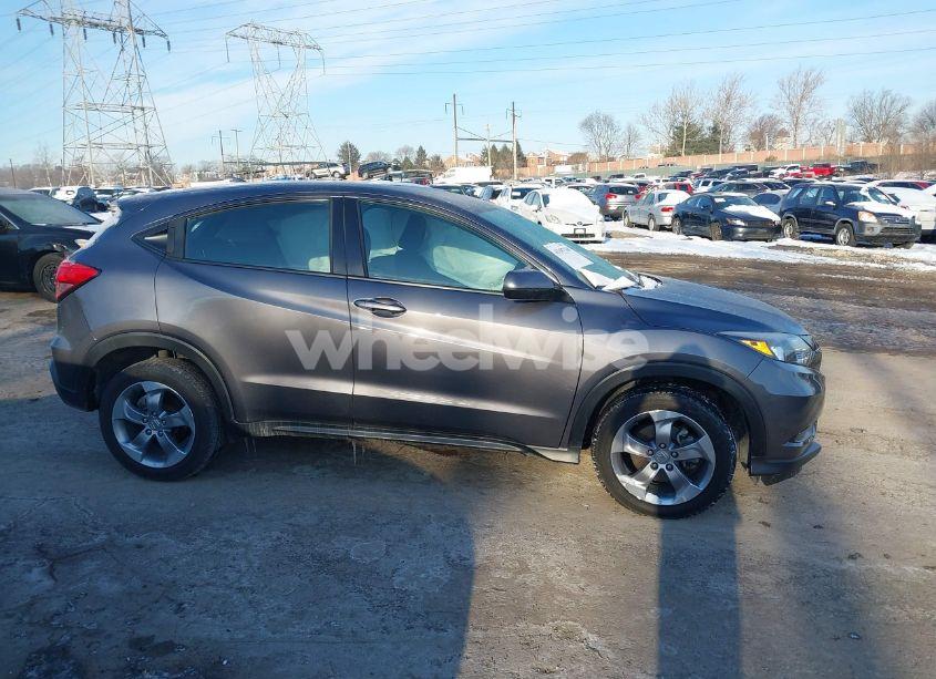 Photo 13 of 2018 Honda Hr-v LX (VIN 3CZRU6H32JG714779)