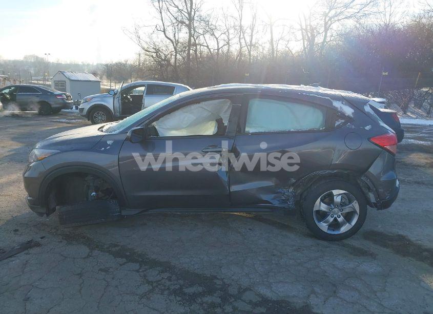 Photo 14 of 2018 Honda Hr-v LX (VIN 3CZRU6H32JG714779)