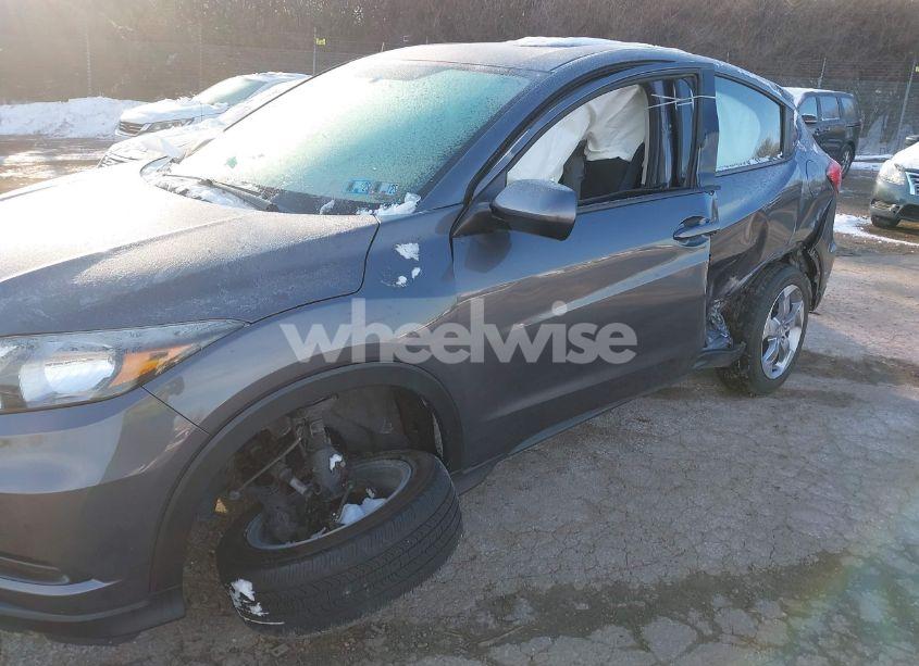 Photo 17 of 2018 Honda Hr-v LX (VIN 3CZRU6H32JG714779)