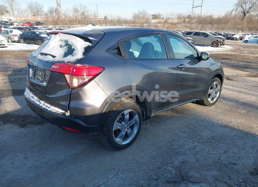 Photo 4 of 2018 Honda Hr-v LX (VIN 3CZRU6H32JG714779)