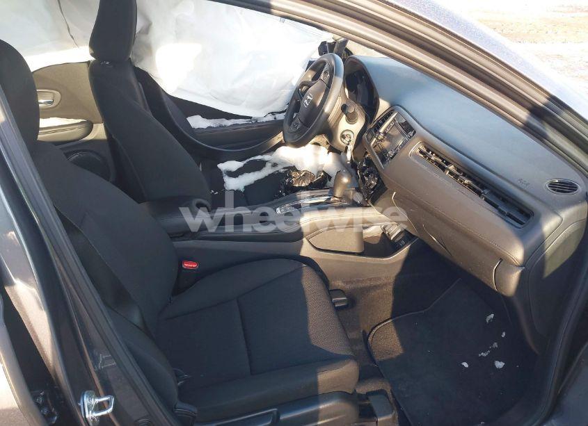 Photo 5 of 2018 Honda Hr-v LX (VIN 3CZRU6H32JG714779)